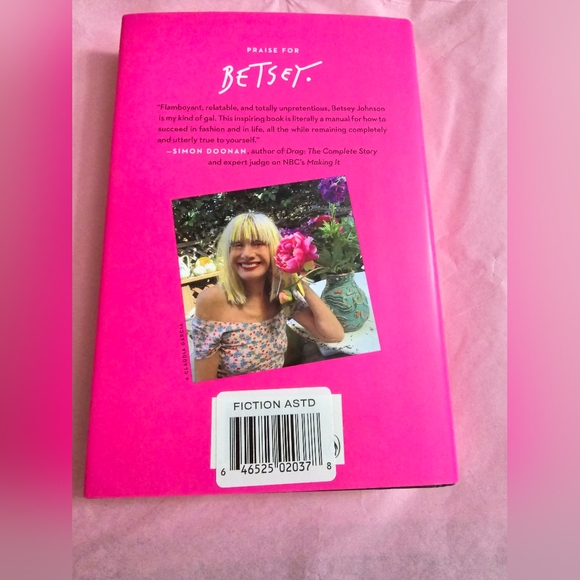 Betsey Johnson A Memoir Book! 2020 - Picture 4 of 8